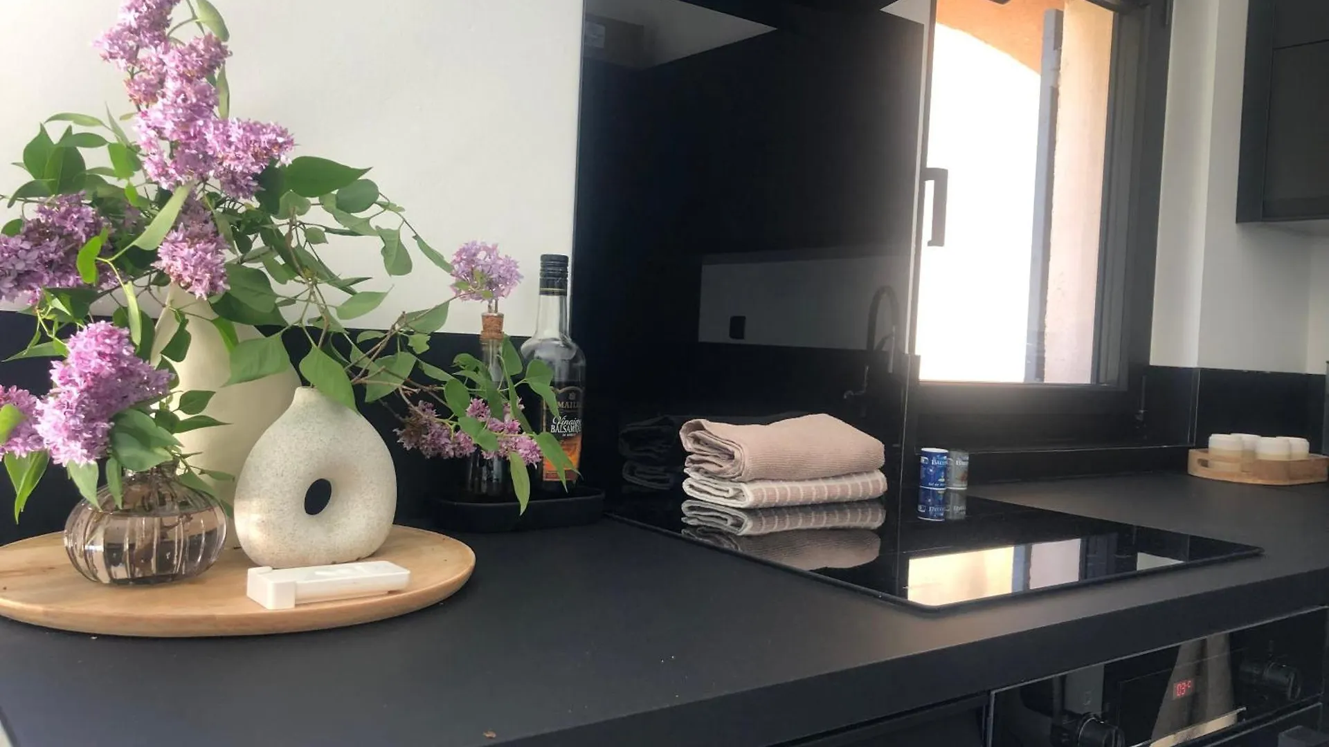 Grand Studio Lumineux & Moderne - Manosque Apartment
